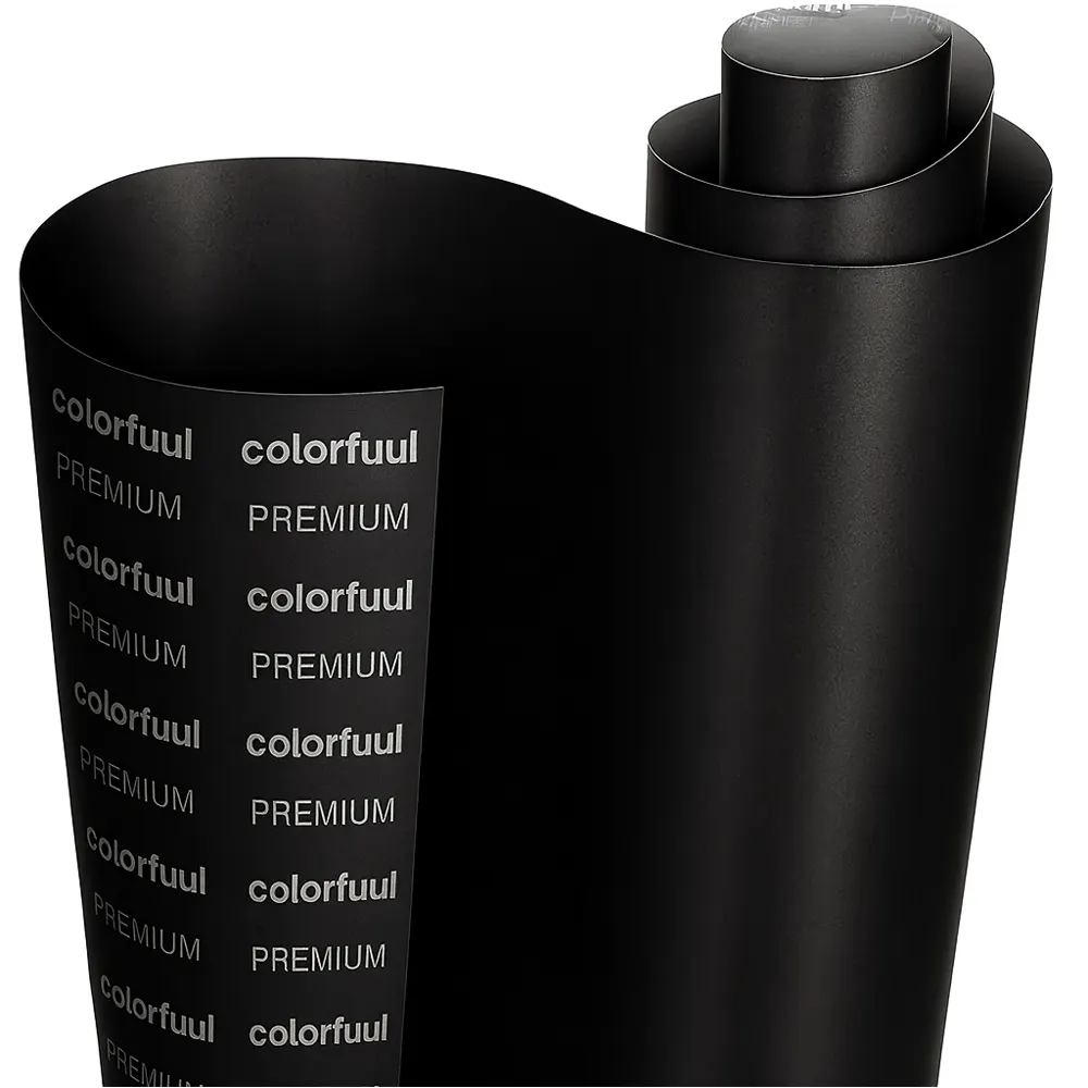 فیلمی پێچانەوەی ئۆتۆمبیلی ڕەشی مات نایاب